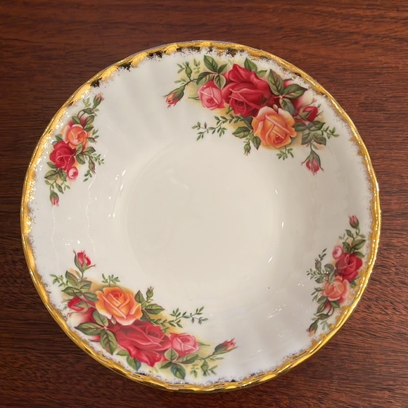 Royal Albert Country Rose Dessert Bowl Bone China from England - Picture 2 of 5